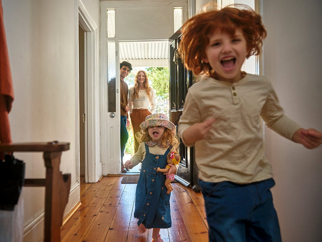 HomeStart-header-family-image-4